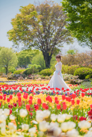 eneen wedding GUNMA_【花畑】季節の花々に囲まれて色鮮やかなフォト