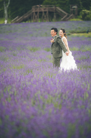eneen wedding GUNMA_【花畑】季節の花々に囲まれて色鮮やかなフォト