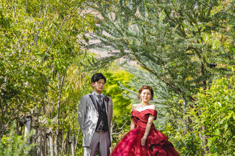 選べるドレス2着!タキシード2着!300着から選び放題☆彡館内どこで撮影しても追加料金なし!!