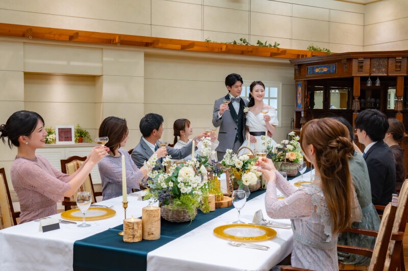 【ご家族と一緒にフォト+食事会プラン】撮影のあとはゆっくりお食事会♪(6名様分のお食事、衣装、美容、データ、レタッチ付)