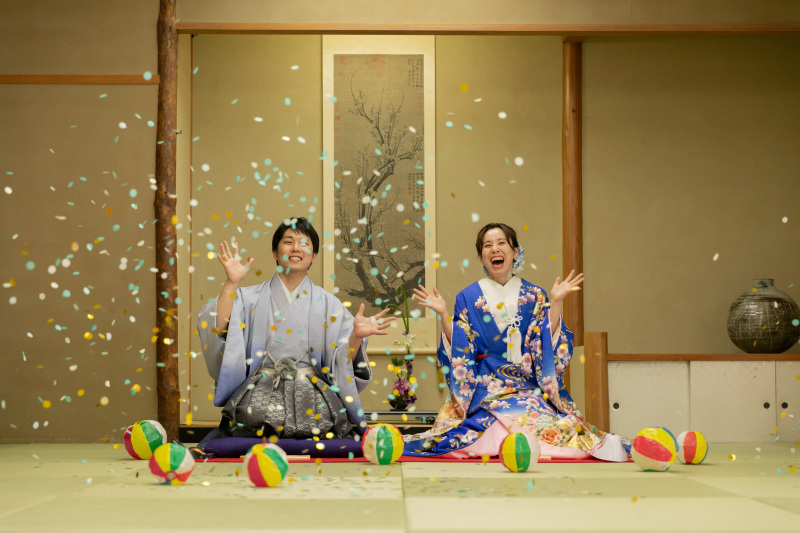 【本格和装でスタジオフォト】色打掛、白無垢どちらかをチョイス!(家族との撮影も無料、美容、データ付き)