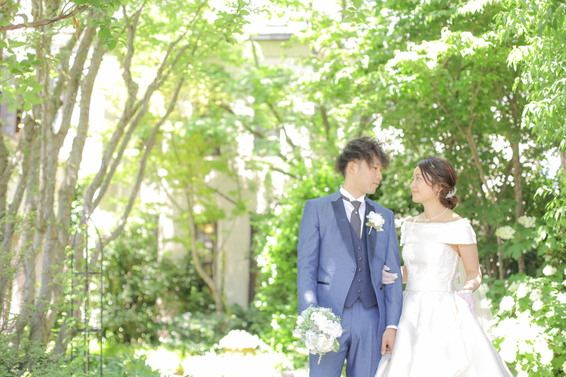 緑あふれる邸宅でのフォトウエディング