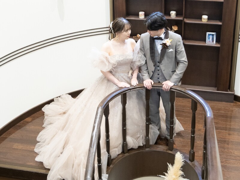 ドレスの美しさを引き立てて