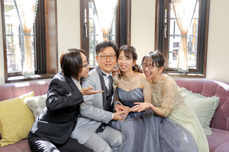 木漏れ日のサンルームで団らん時間