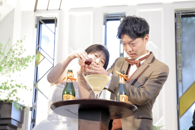 キャメルの蝶タイでコーディネイト