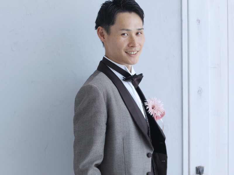 ブラウンタキシードでお洒落に