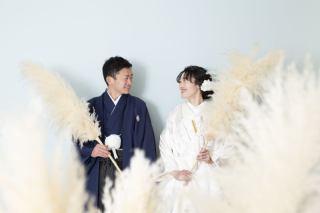 パンパスグラスでお洒落ウエディングフォト