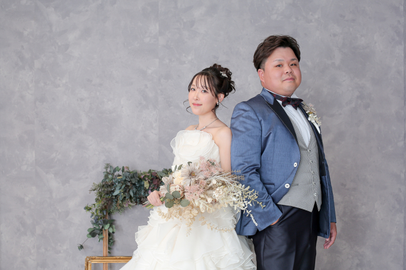 グレーバックで大人っぽく！