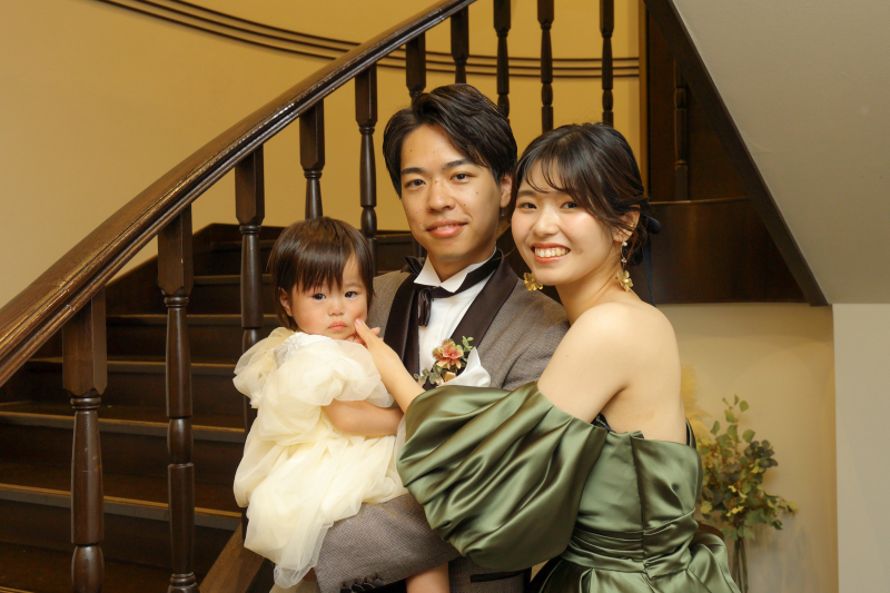 【親子で◎】結婚式場フォト|新郎新婦洋装1着|挙式風|チャペル&ガーデン&邸宅で撮れる|お子さまと一緒に撮影|全データ付