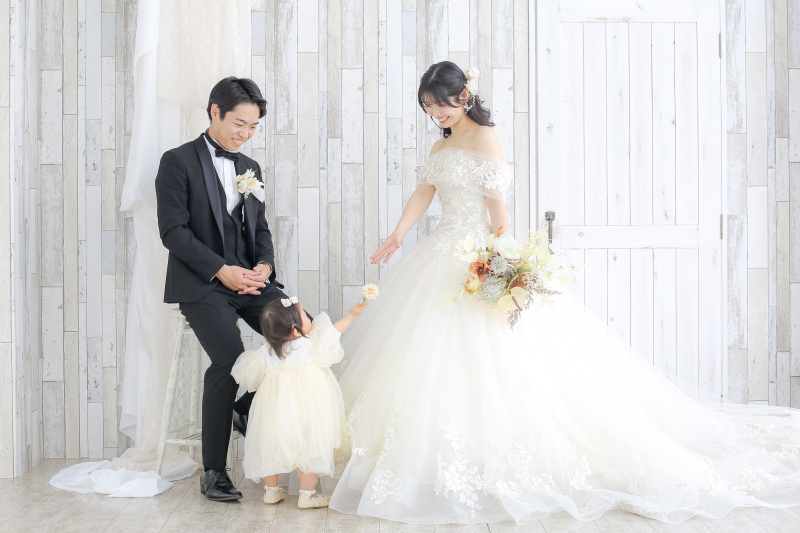 【ハツコエンドウ特別プラン】スタジオフォト|ブランドドレス&タキシード|結婚式の前撮りにも|1日で衣装選び~撮影完結OK!