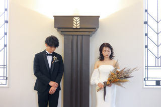 【当店人気NO.1】結婚式場フォト｜全データ付｜新郎新婦洋装1着｜挙式風｜チャペル＆ガーデン＆邸宅で撮れる