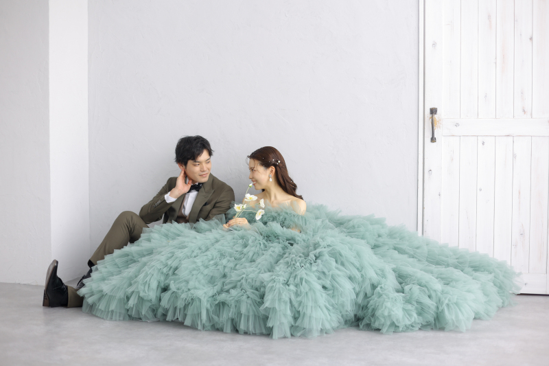 【当店人気No,1】洋装スタジオプラン|ドレス&タキシード|結婚式前撮りにおすすめ|データ30カット付|8万円台で叶う