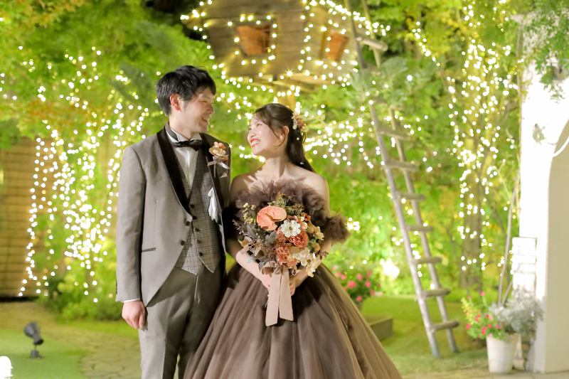 【選べる特典!】結婚式場フォト|衣装+美容+フィッティング+撮影|期間限定|イルミネーションで撮れる|土日祝日会場使用料半額