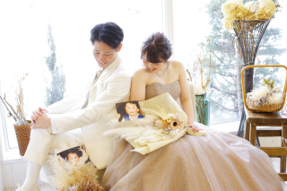 【キヨコハタ特別プラン】スタジオフォト｜ブランドドレス＆タキシード｜結婚式前撮りにも｜1日で衣装選び〜撮影完結OK！