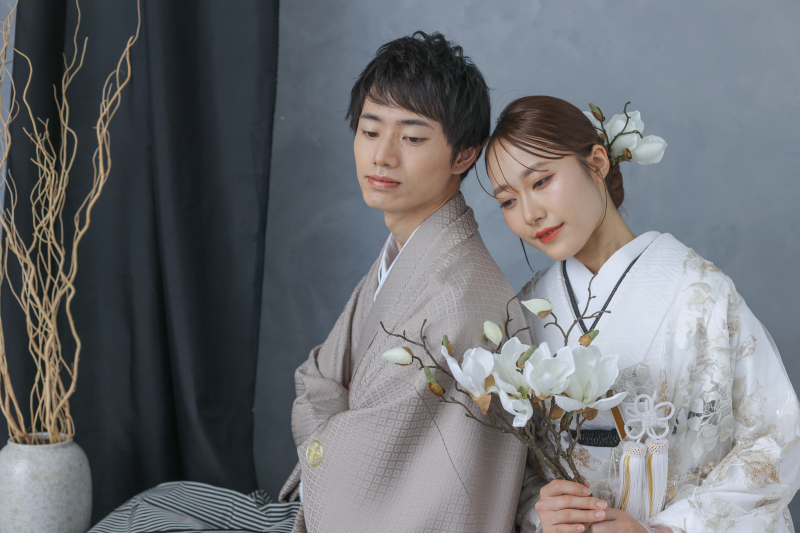 【最大&yen;25,000オフ】スタジオフォト｜衣装＋美容＋フィッティング＋撮影｜洋装 or 和装どちらか1着｜全データ付｜期間限定