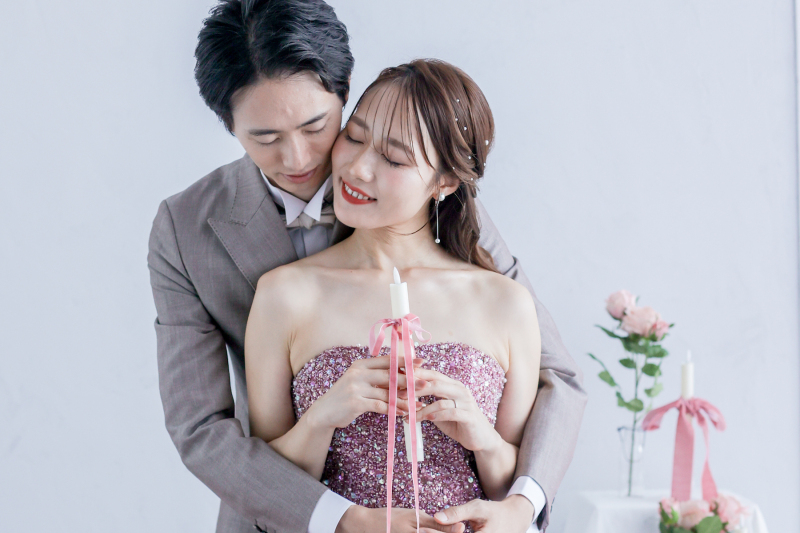 【最大&yen;25,000オフ】スタジオフォト｜衣装＋美容＋フィッティング＋撮影｜洋装 or 和装どちらか1着｜全データ付｜期間限定