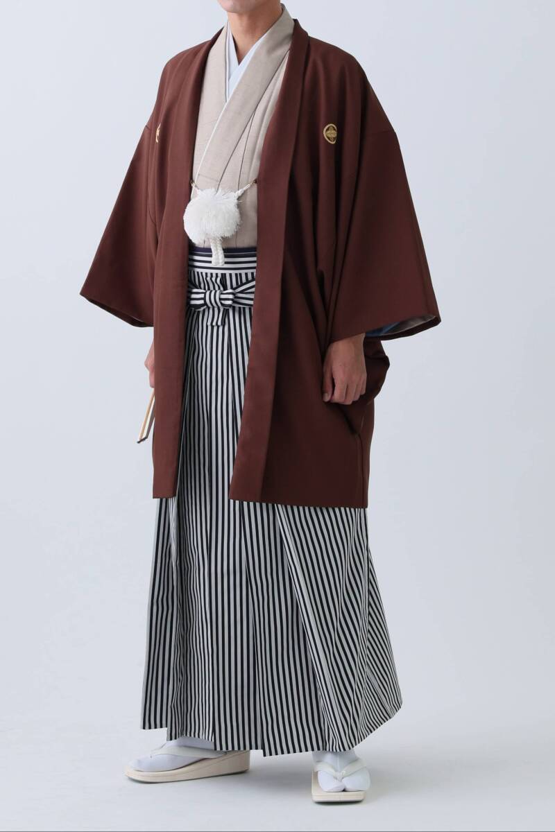 ブラウン紋付