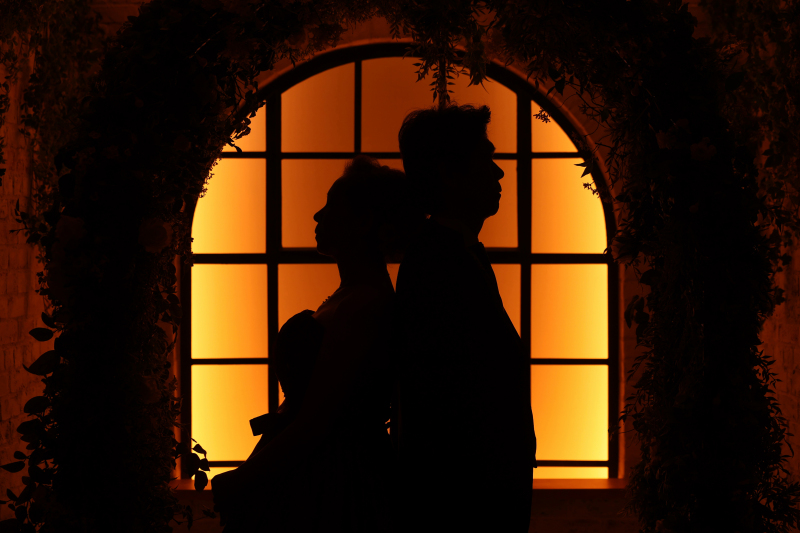 鮮やかな夕焼けに染まる