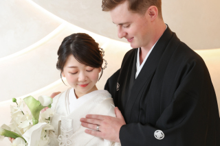 おしとやかに美しく