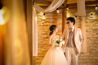 南国リゾートを思わせるチャペルで