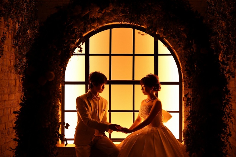 柔らかな光の下で