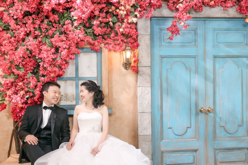 ブーゲンビリアに囲まれて誓う愛