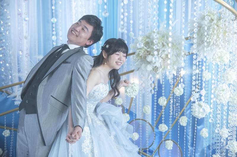 背中合わせのポーズ♪