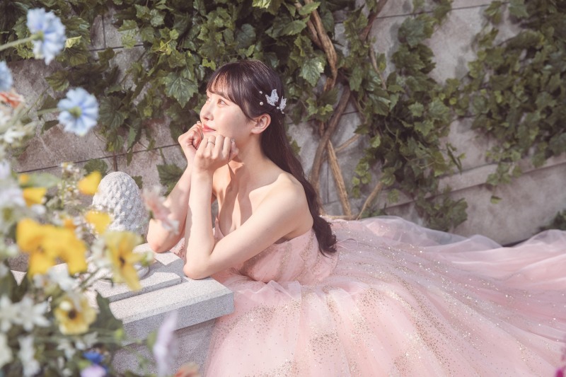 やさしいピンクの色合いのドレスとぴったり♪