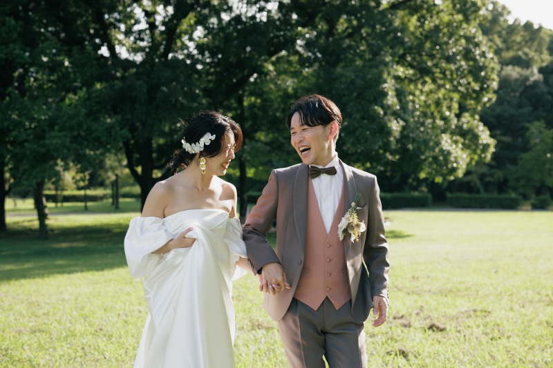 ドレスを白にチェンジしてロケーション撮影へ