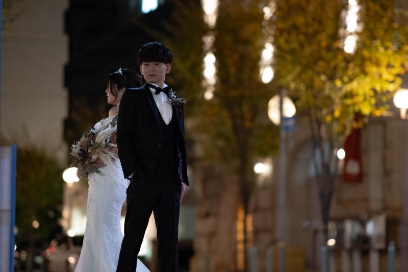 まるでトレンディ俳優のような新郎
