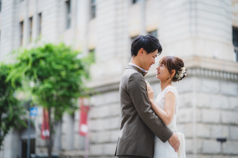 抱き合いながら