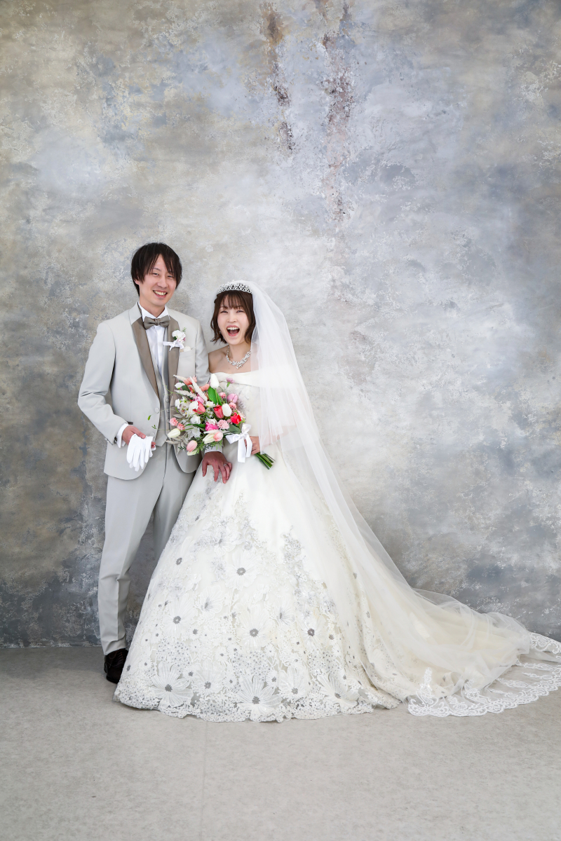 グレーの背景で