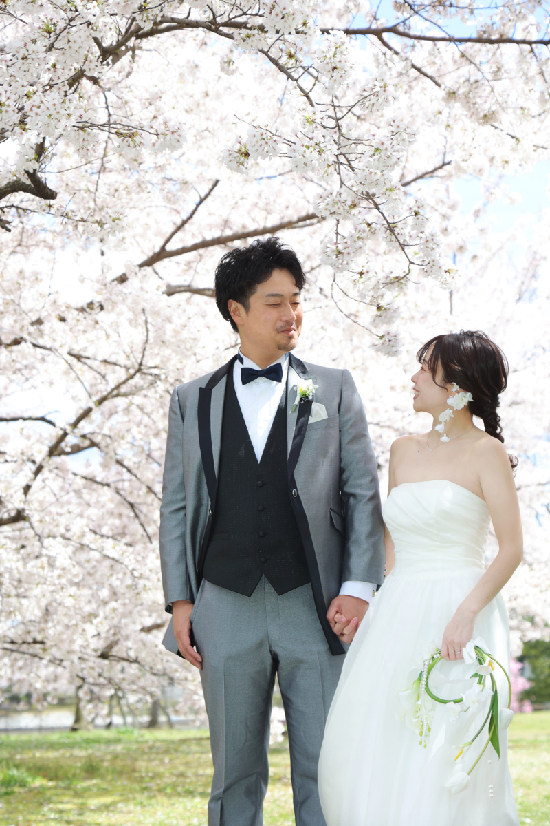 満開の桜の中で