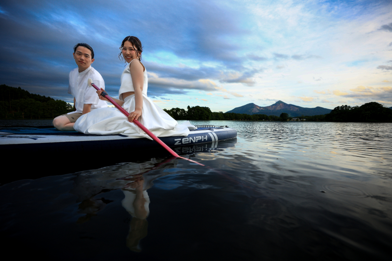 湖上をすべるように