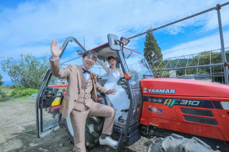 トラクターに乗って