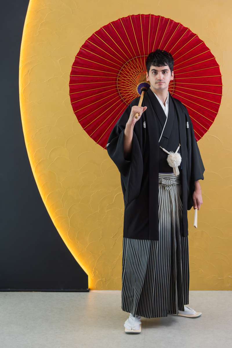 凛々しく、黒紋付