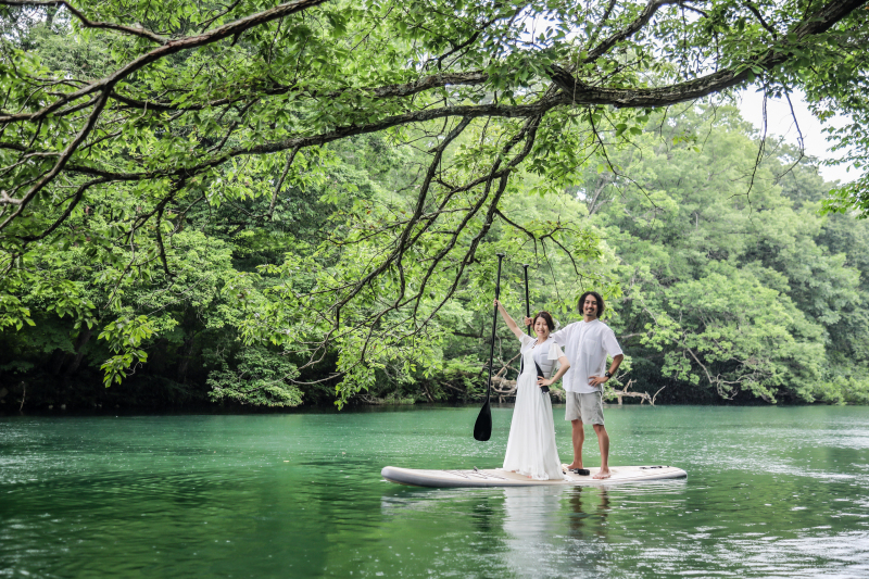 猪苗代湖でSUP×ウェディングフォト