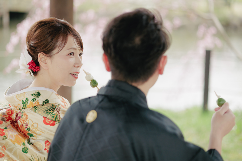桜の中で、ひと休み
