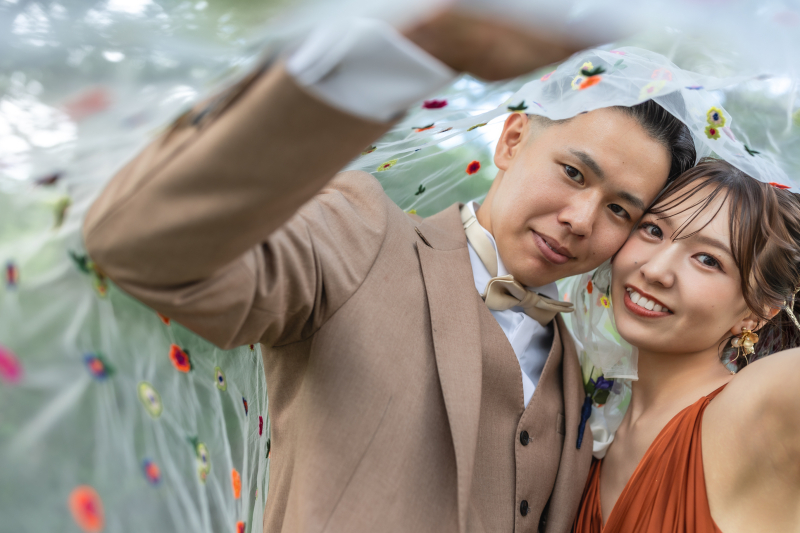 花のヴェールの中で。