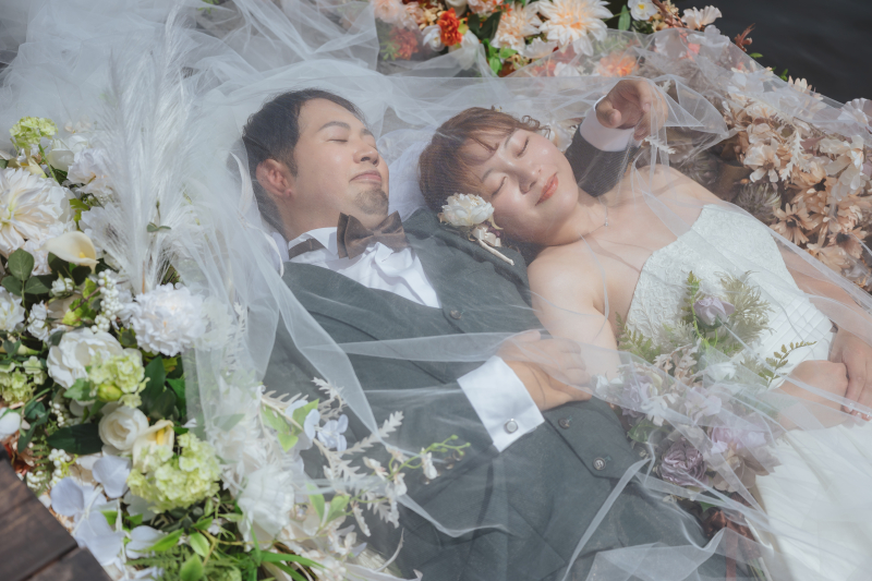花に包まれて