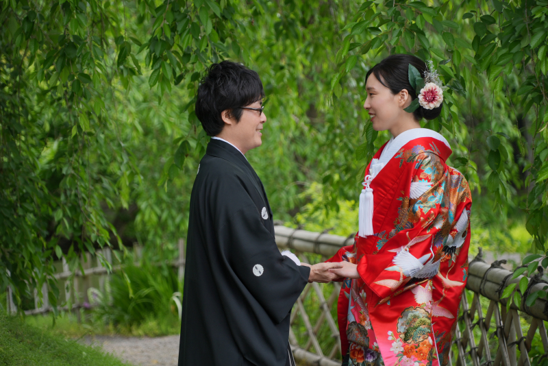 新緑に映える色打掛