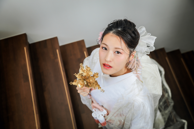 ウエディングフォトスタジオReiMei+_女性のフォトグラファーがいる