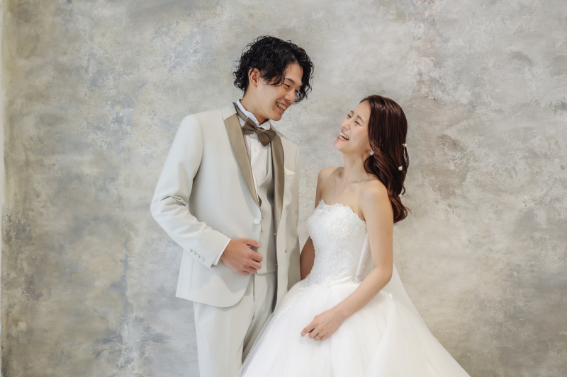 教会＋スタジオ撮影で特別な一日を