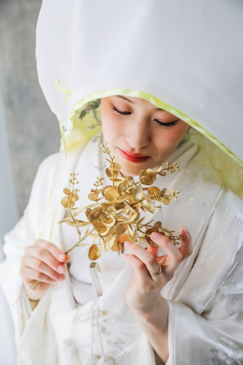 ウエディングフォトスタジオReiMei+_女性のフォトグラファーがいる