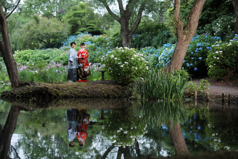 ウエディングフォトスタジオReiMei+_庭園で撮影できる