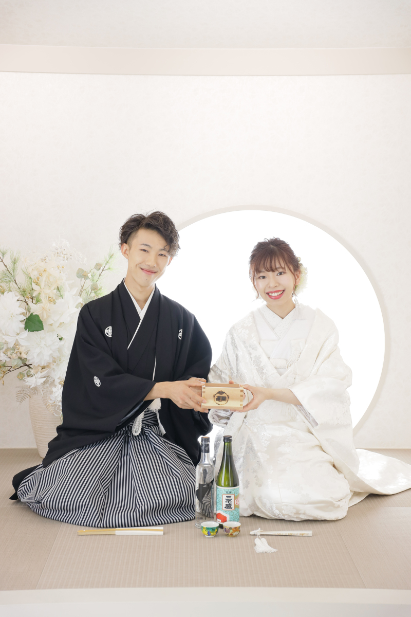 和装2着 洋装1着スタジオプラン お酒と共に 撮影日 22年7月14日 チェルシー岐阜店 Photo Studio Chelsea 岐阜店 岐阜 県でフォトウェディング探すならphotorait