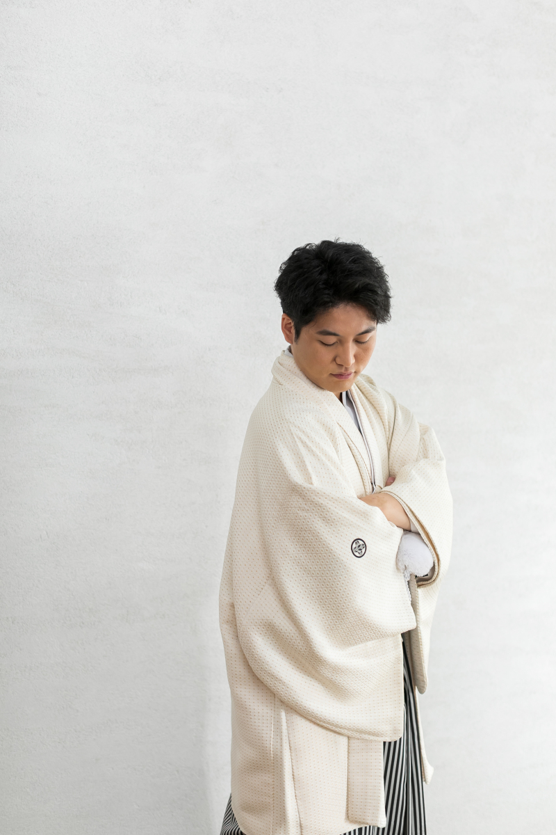 ご新郎様も和装でソロショット。