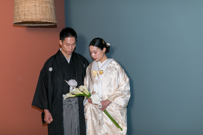 シンプルなバイカラーで