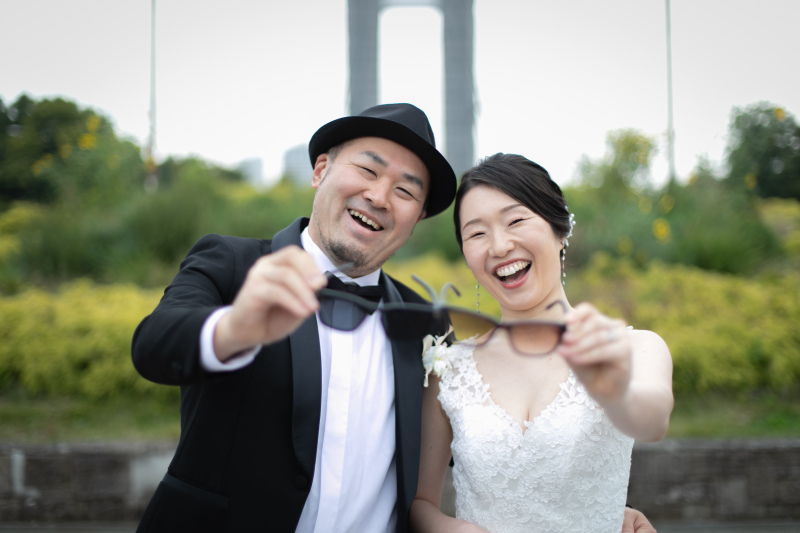 サングラスを外して