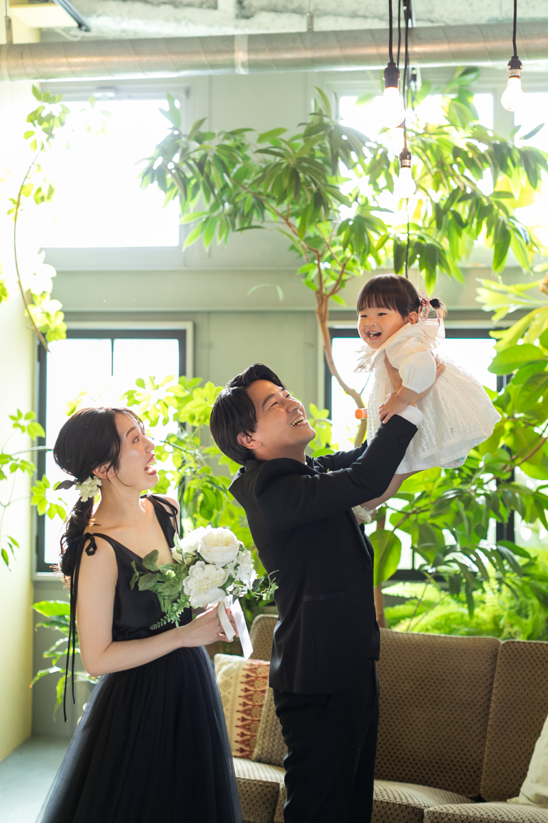 パパに抱っこされて